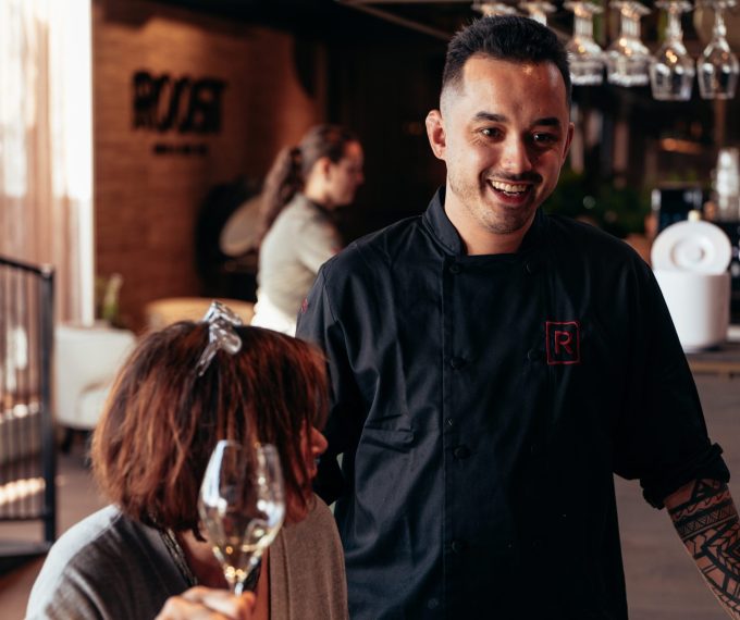 WvD-Roost-231 Chef Roy